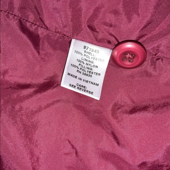 Cabelas Women’s, Burgundy, Quilted,Button Up, Vest, Size Medium - Picture 5 of 12